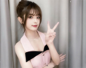 主持人泱泱曬自拍：0成本撕拉片，昨天上班造型還不戳嗷