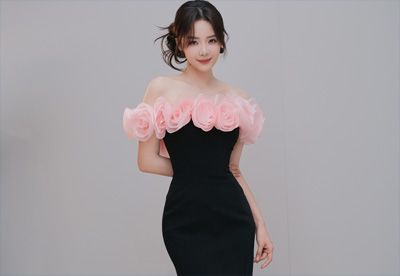 余霜曬美照：黑色玫瑰一字肩禮服就是一穿一個不吱聲！量身定做嗎