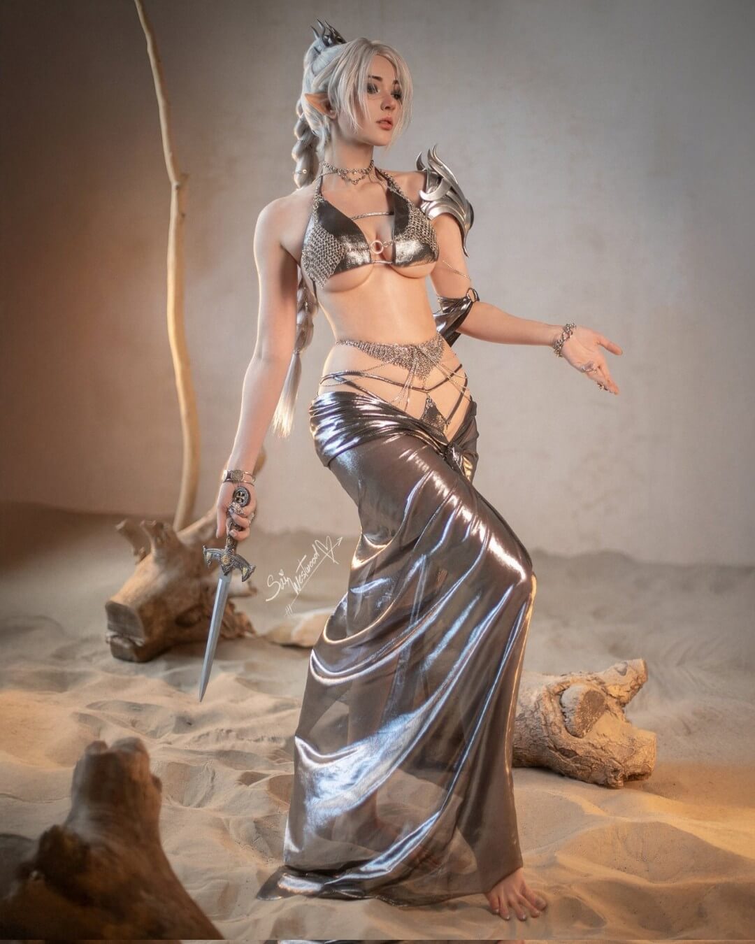 九頭身美女Cos《艾爾登法環(huán)：黑夜君臨》女爵、梅琳娜、瑪麗卡作品大賞