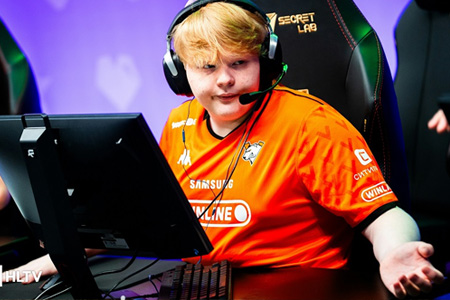 Virtus.pro新人tO0RO線下首秀自述：對陣m0NESY時一度恍惚 坦言'打完Falcons后不再怕任何對手'