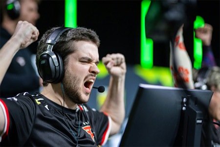 EPL S22地獄歸來！FaZe 2-1逆轉(zhuǎn)Aurora絕處逢生，大表哥