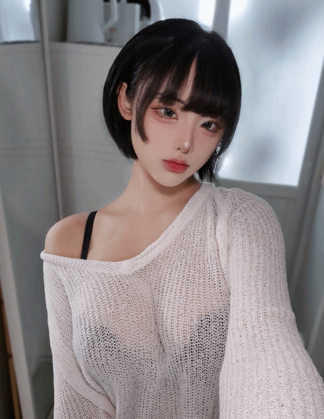 韓國(guó)知名Coser Yasal分享最新Cos美圖：《妮姬》小紅帽，《英雄聯(lián)盟》女槍，刃影姐姐
