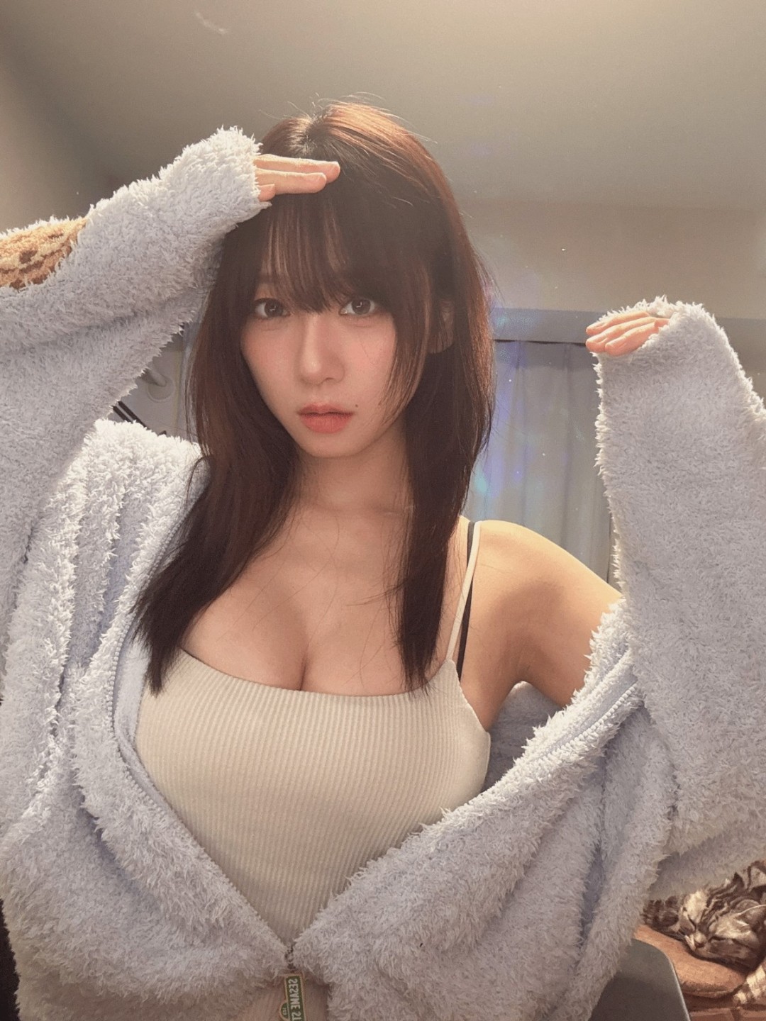 日本寫真明星伊織萌分享最新《妮姬》阿妮斯Cos美圖，超大杯純欲天花板