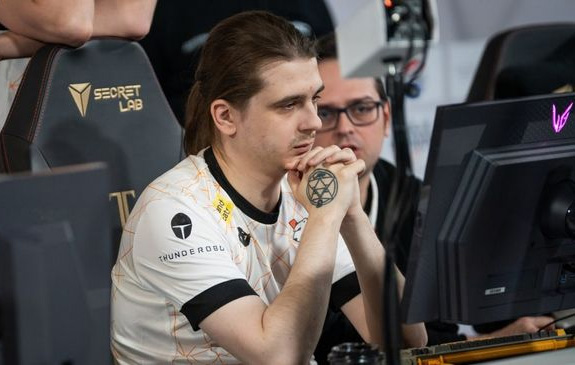 Fng盛贊Yamich與MidOne！MVP組合率MOUZ勇奪PGL瓦拉幾亞冠軍