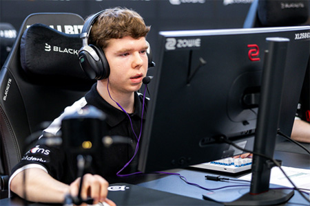 B8指揮官headtr1ck專訪：新指揮教練默契無(wú)間，豪言鎖定第三階段晉級(jí)名額