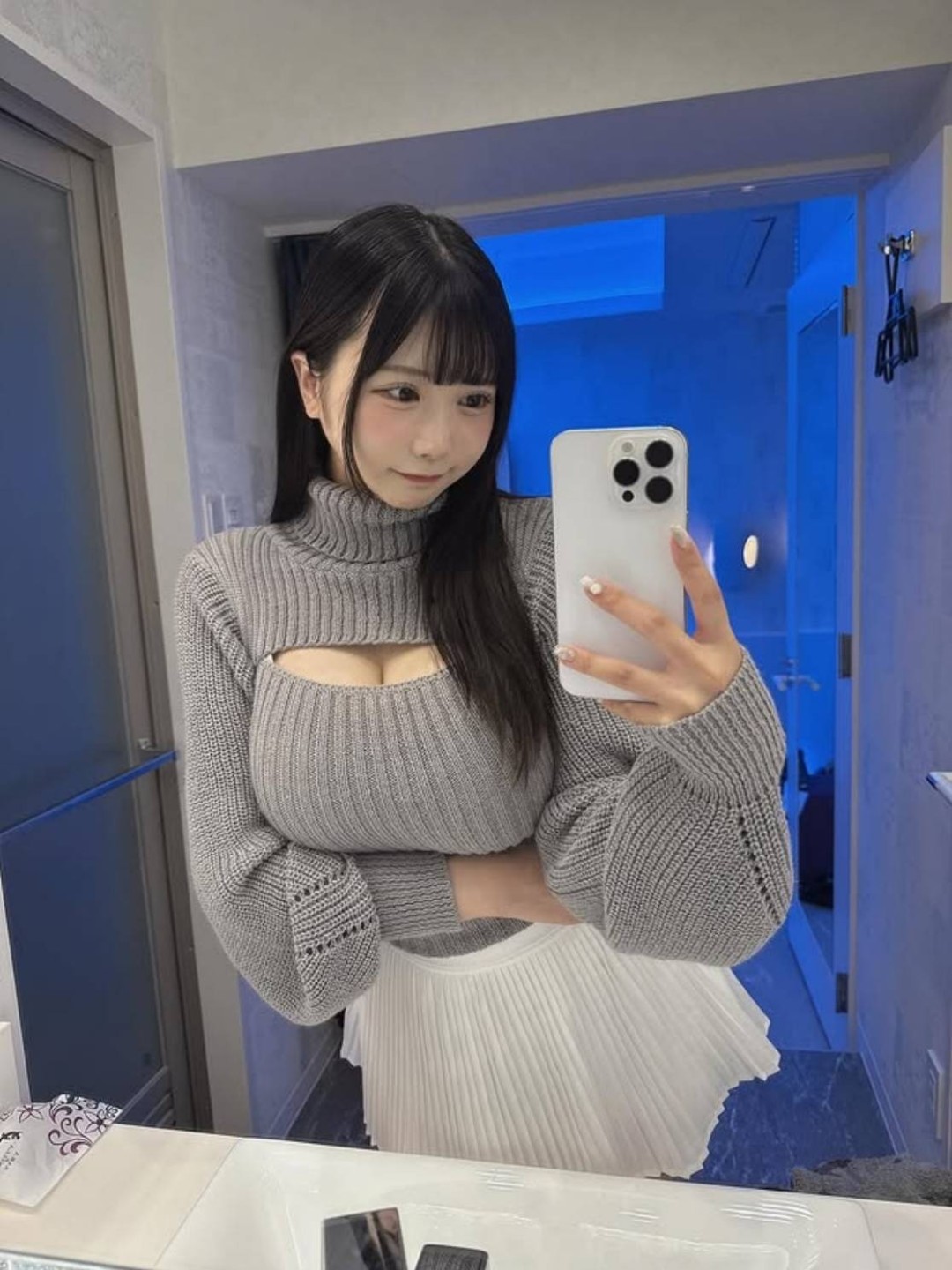 美女推主白豚inyuna福利圖賞：曲線豐腴性感迷人