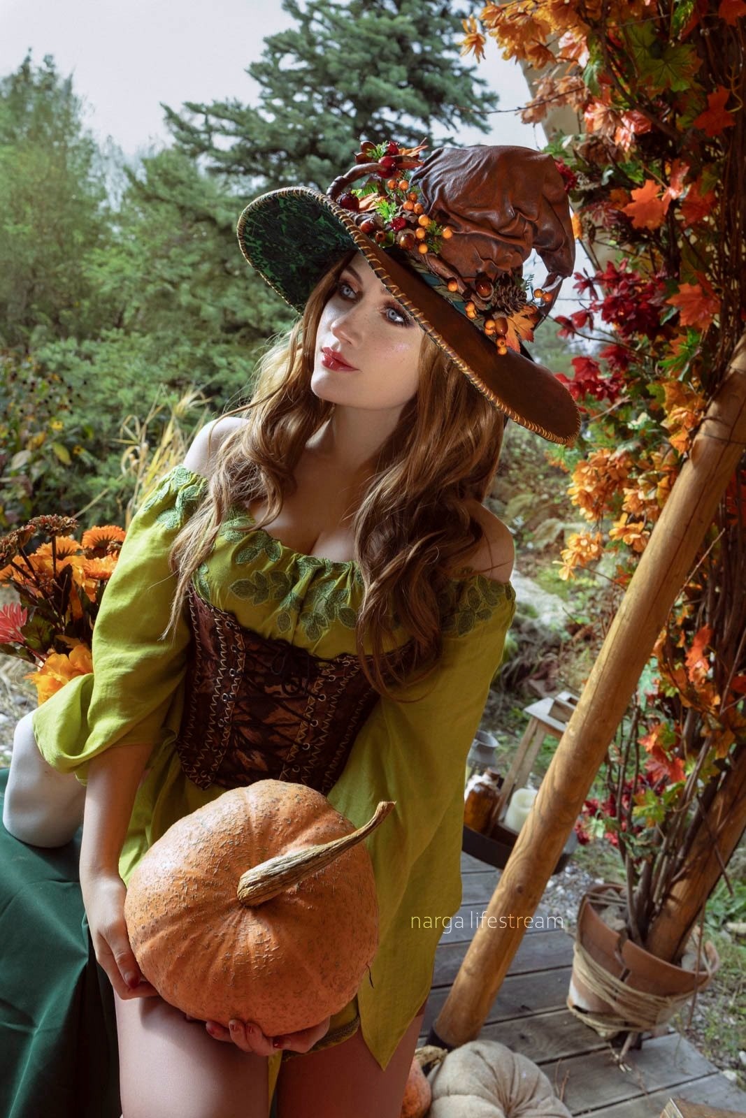 國(guó)外美女Narga：Cos《漫威爭(zhēng)鋒》白皇后，福利滿滿