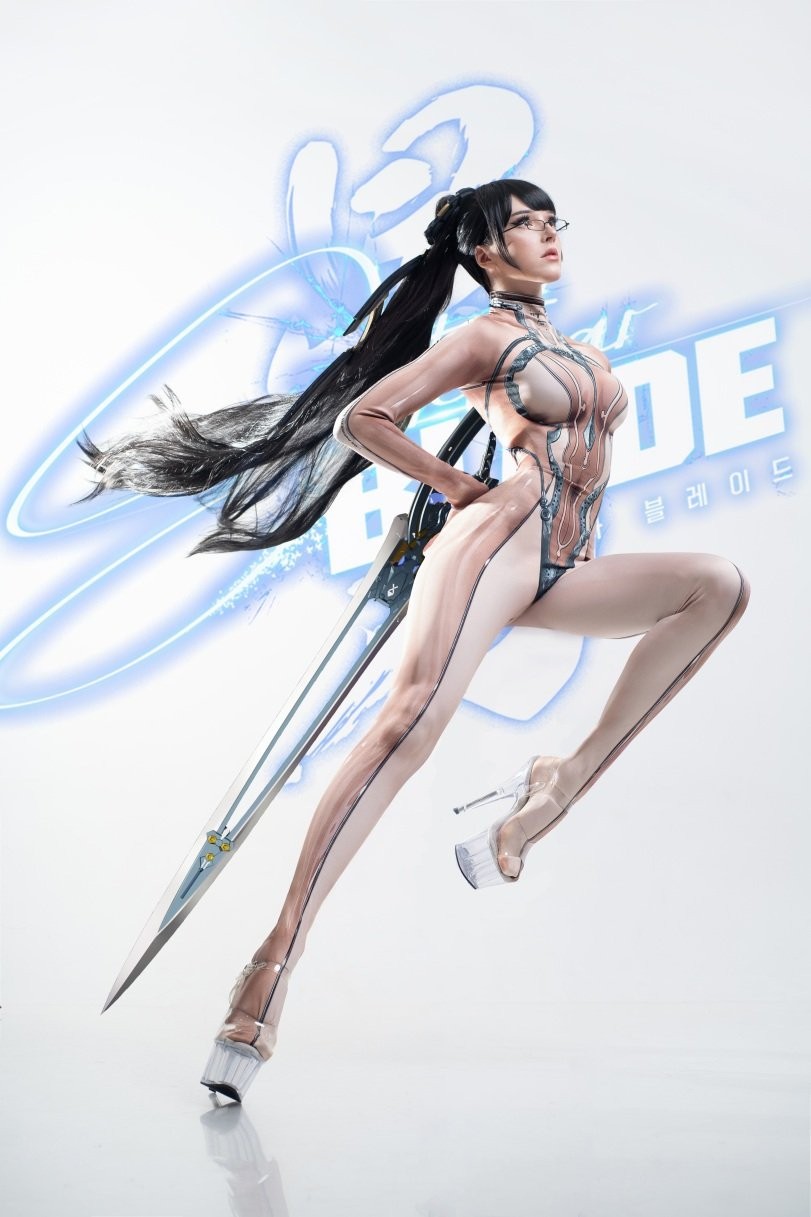 拉脫維亞知名coser兼模特Cos韓國動作游戲《星刃》女主角伊芙