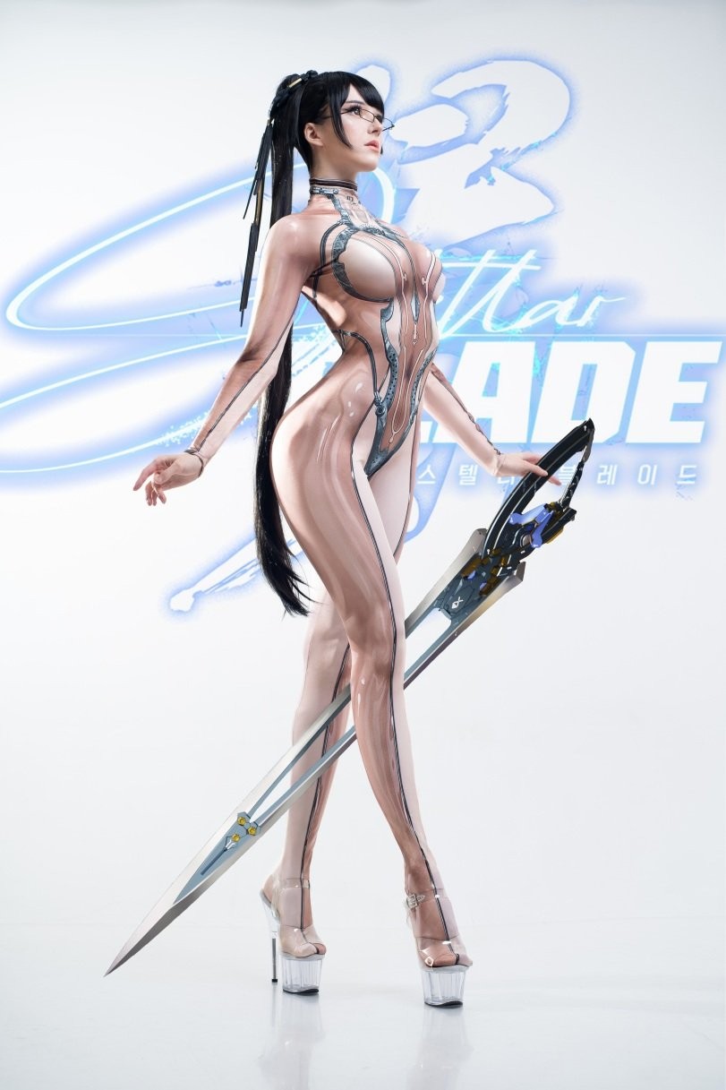 拉脫維亞知名coser兼模特Cos韓國動作游戲《星刃》女主角伊芙