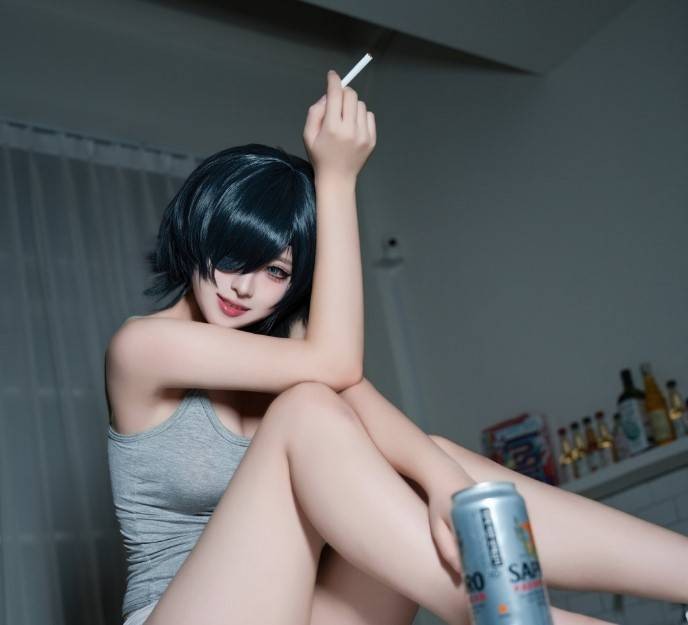 韓國(guó)美女MAGATA分享了《電鋸人》角色姬野Cos美圖