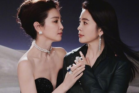 李冰冰和妹妹李雪一起驚艷亮相：內(nèi)娛冰雪奇緣姐妹花