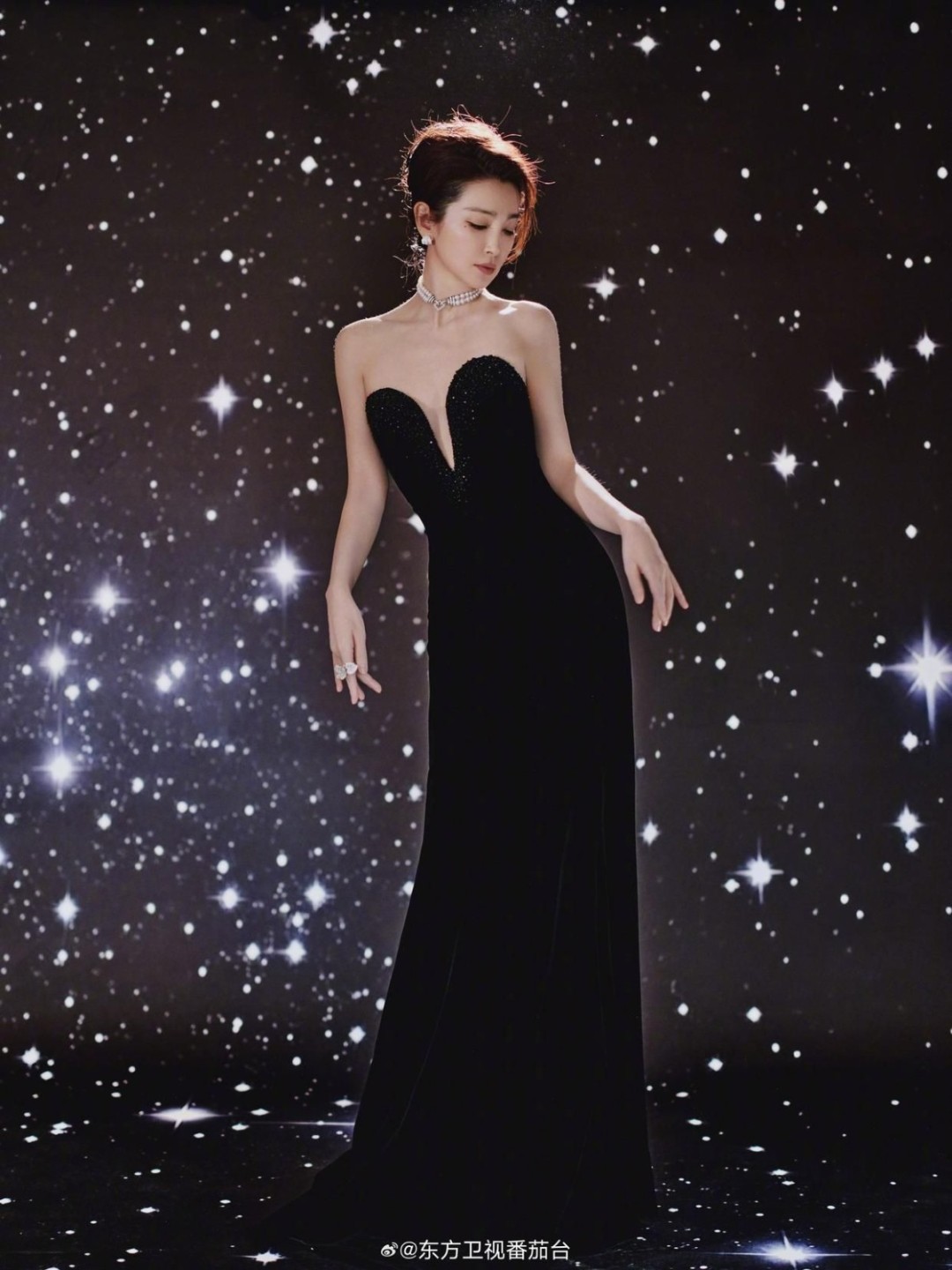 李冰冰和妹妹李雪一起驚艷亮相：內(nèi)娛冰雪奇緣姐妹花