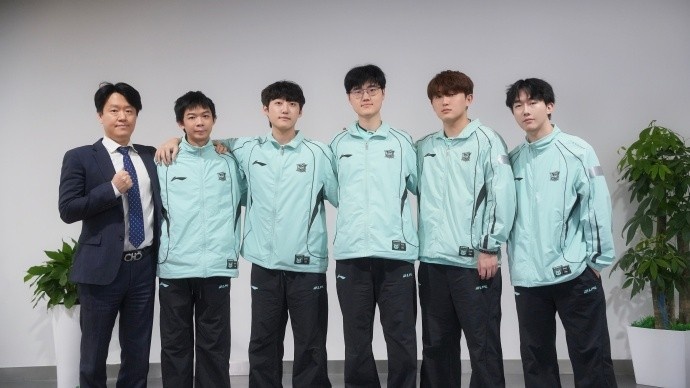 LNG發(fā)文告別第一賽段：每個人都在努力，但可惜我們?nèi)晕? class=